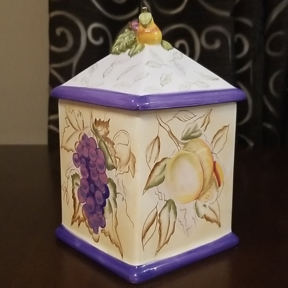 Tuscan canister